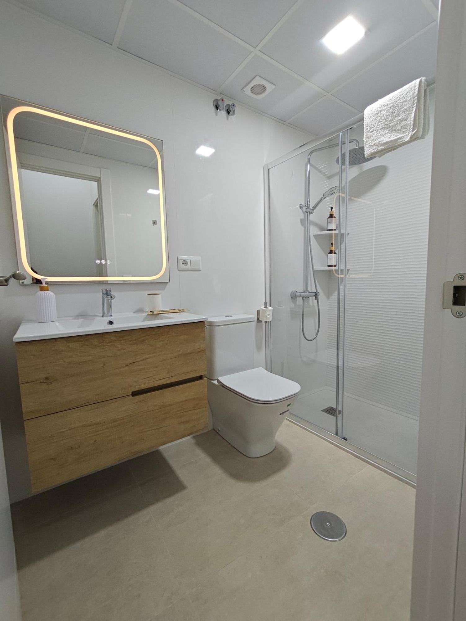 Precioso Apartamento Junto Al Casco Historico Malaga Luaran gambar